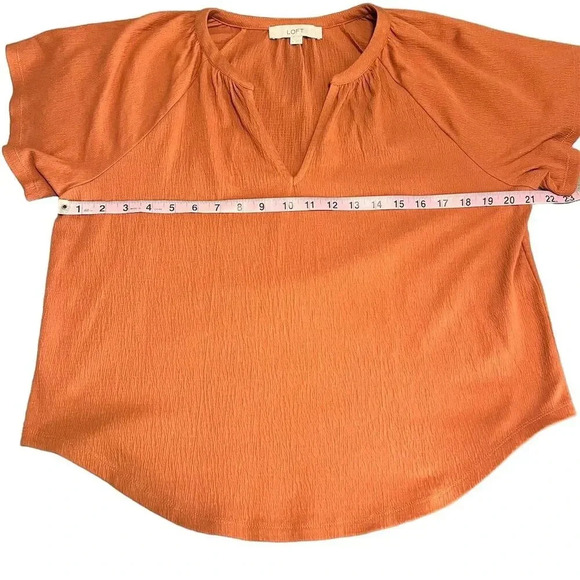 LOFT Women's Orange V-Neck Blouse Size S Short Sleeve Casual Top - Picture 3 of 8
